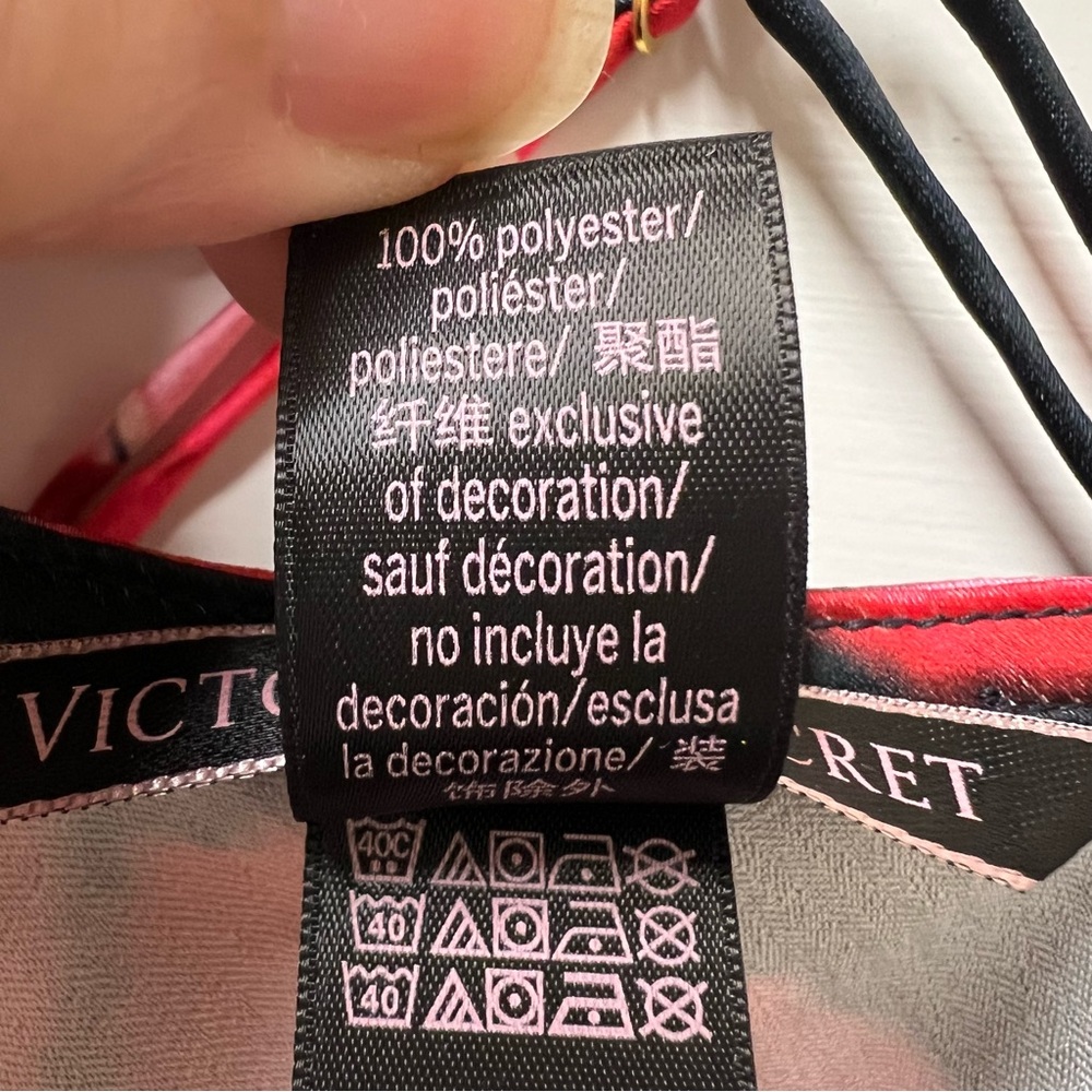 Victoria’s Secret Red Floral Cropped Satin Camisole Size Medium - Picture 4 of 4